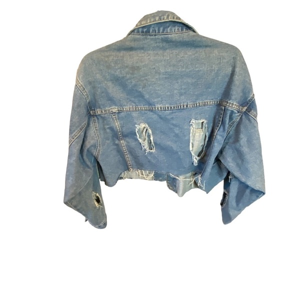 36 Points 5  Blue Denim Oversized Destroyed Jean Jacket Size Small - Picture 2 of 15